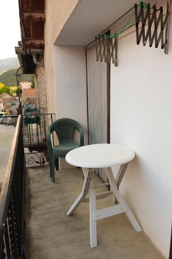 Casa Blascosanz - piso para 6 personas en el pirineo Hecho Bagian luar foto